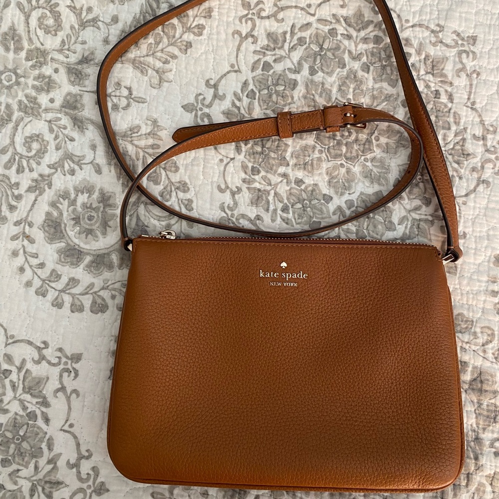 Color:Kate Spade Leila triple gusset bag